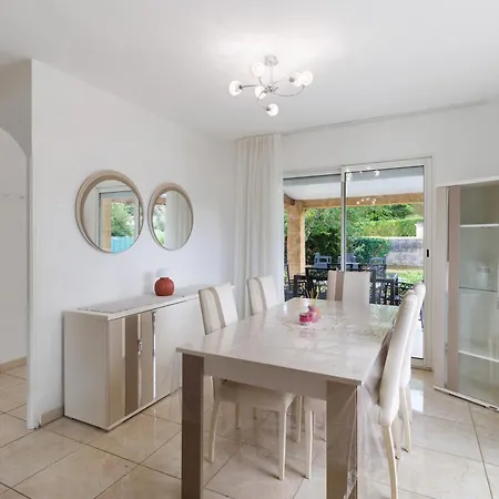 Maison Du Perigord Holiday home Pazayac