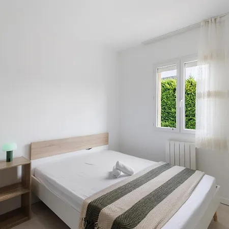 Holiday home Maison Du Perigord Pazayac